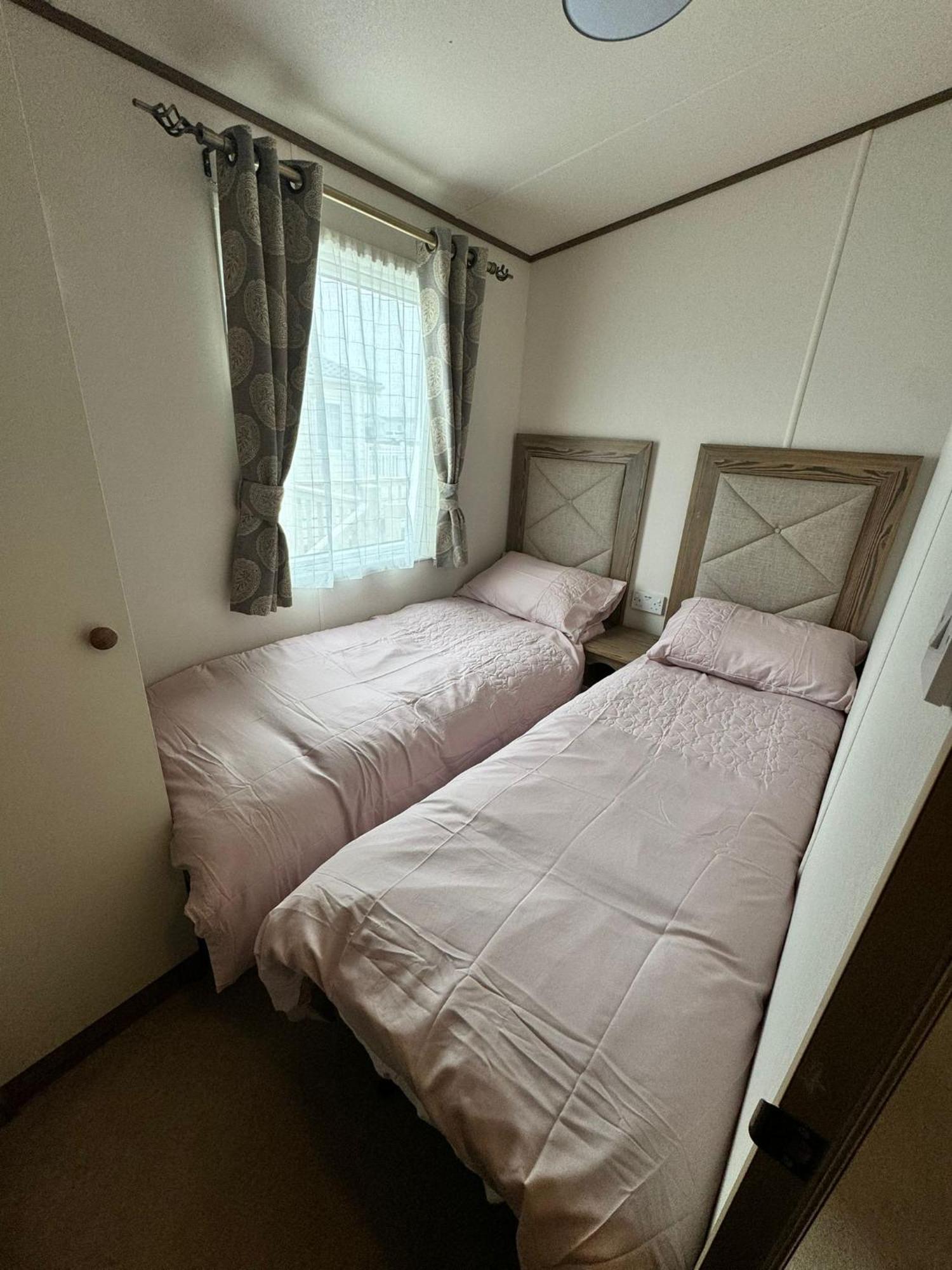 洛西茅斯Jandor Retreat公寓 外观 照片